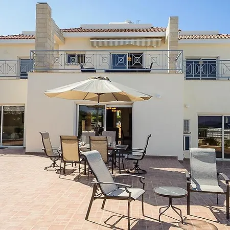 Villa 196