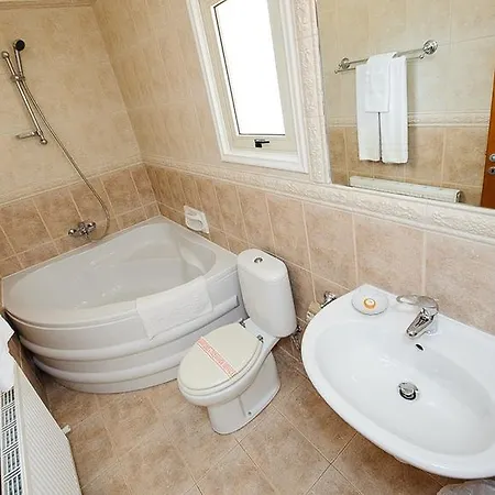 196 Villa Protaras
